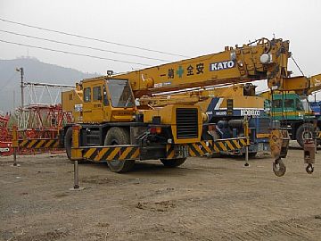 Kato Rk25h-5 Rough-Terrain Crane